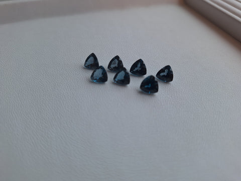 Trillion Topaze ( London Blue)