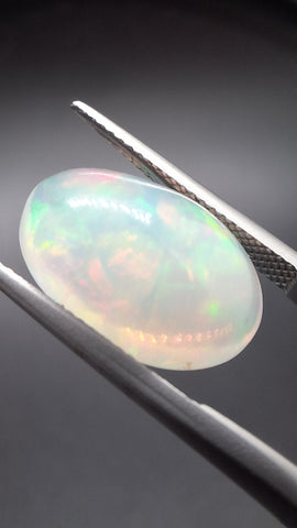 Opal oval