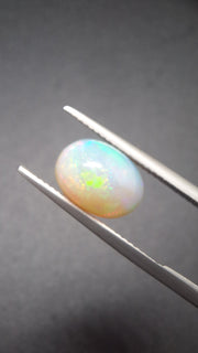 Opal oval