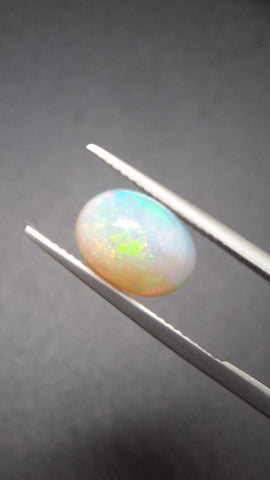 Opal oval