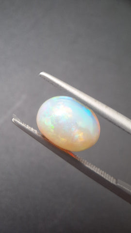 Opal oval