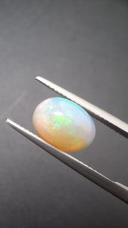 Opal oval