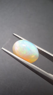 Opal oval