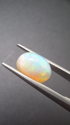 Opal oval