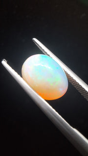 Opal oval