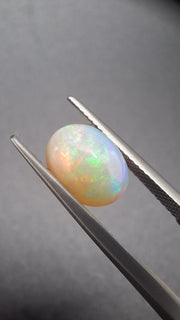 Opal oval
