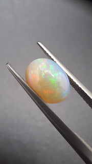 Opal oval