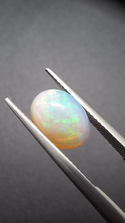 Opal oval
