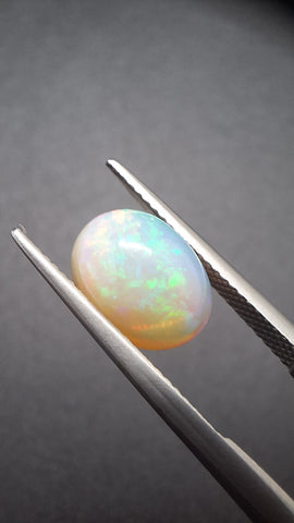 Opal oval