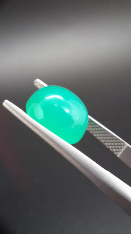 Chrysoprase cabochon