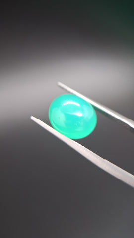 Chrysoprase cabochon