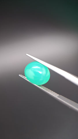 Chrysoprase cabochon