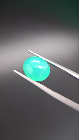 Chrysoprase cabochon