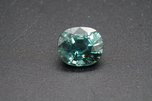 Natürlicher Teal-Saphir aus Thailand – 2,01 ct – Ovalschliff