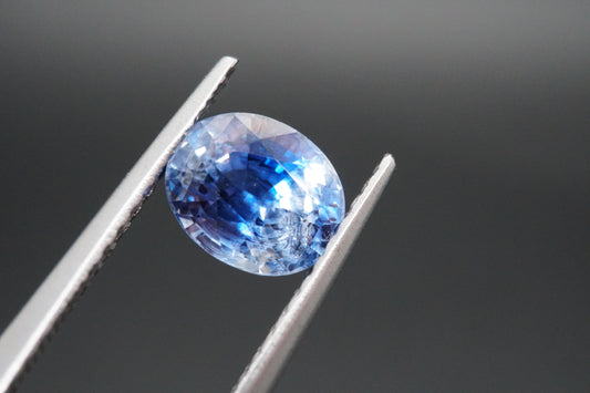 Natürlicher Saphir aus Sri Lanka – 1,44 ct – Ovalschliff – Unbehandelt