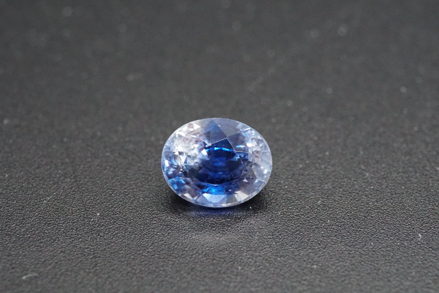 Natürlicher Saphir aus Sri Lanka – 1,44 ct – Ovalschliff – Unbehandelt