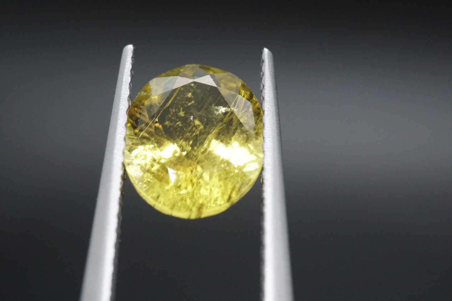 Natürlicher gelber Turmalin aus Madagaskar – 2,34 ct – Ovalschliff