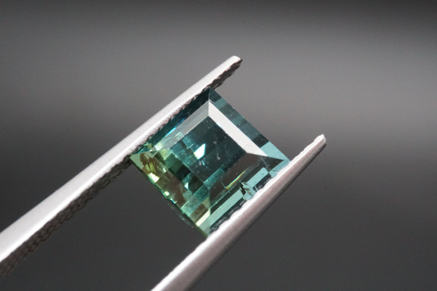 Natürlicher Turmalin aus Nigeria – 2,38 ct – Blaugrün – Unbehandelt