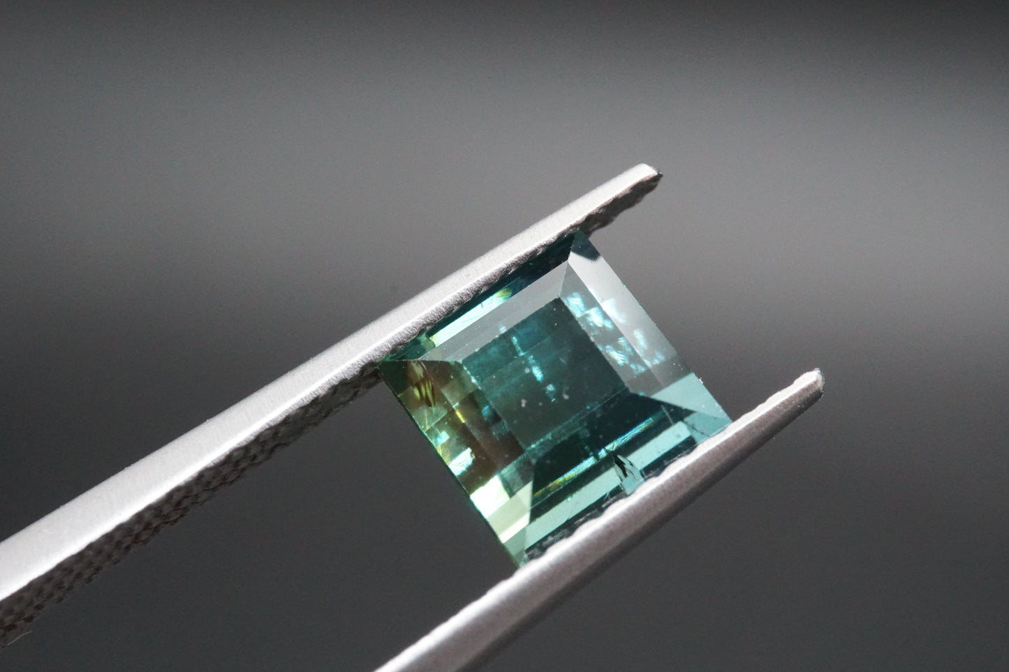 Natürlicher Turmalin aus Nigeria – 2,38 ct – Blaugrün – Unbehandelt