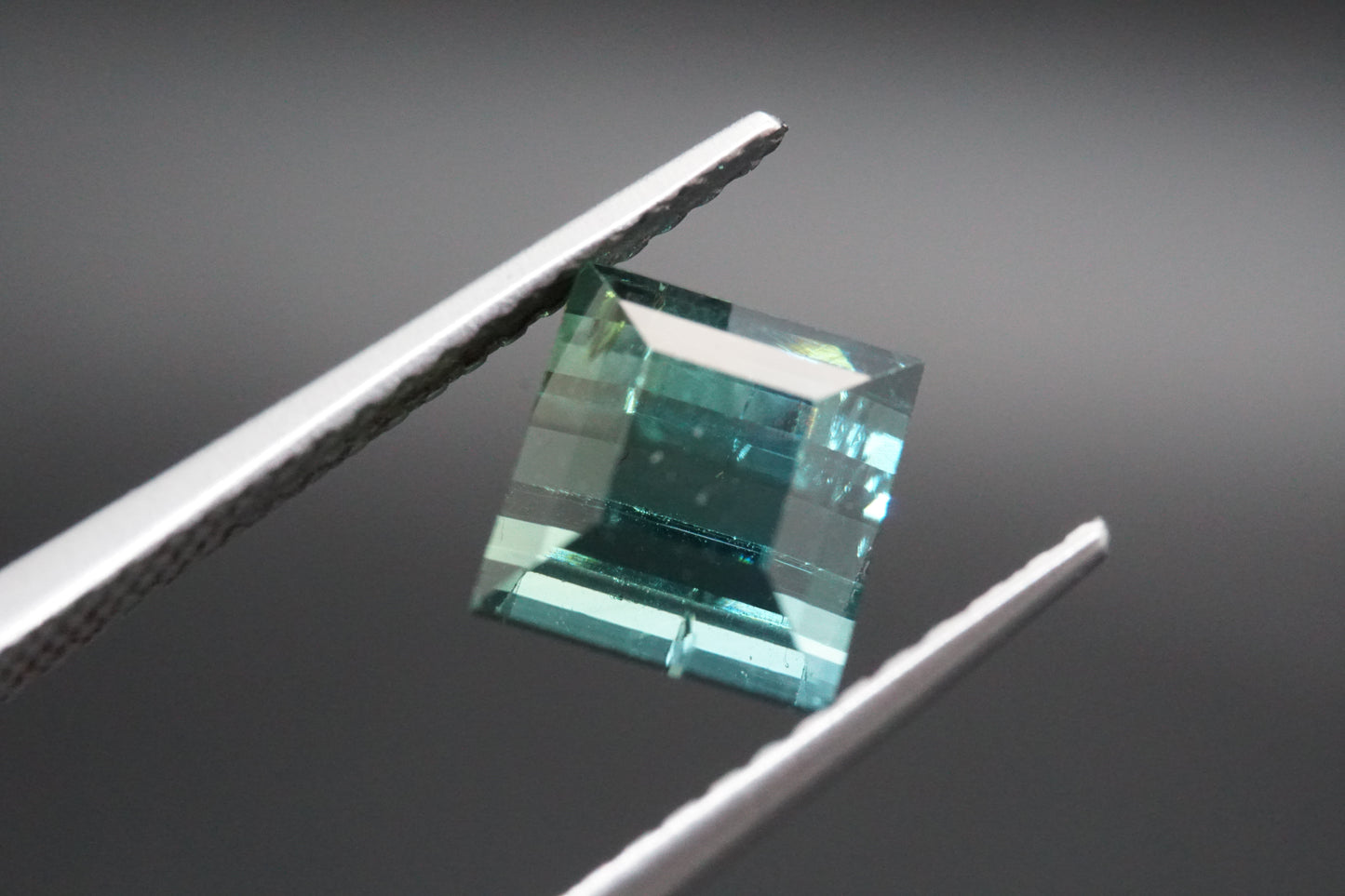Natürlicher Turmalin aus Nigeria – 2,38 ct – Blaugrün – Unbehandelt