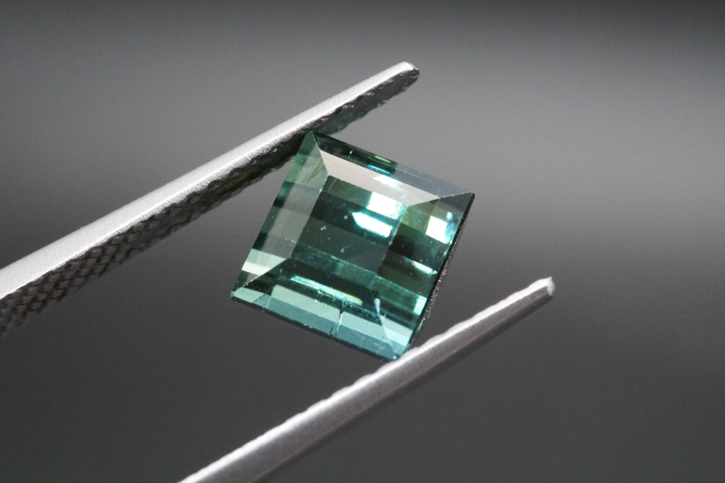 Natürlicher Turmalin aus Nigeria – 2,38 ct – Blaugrün – Unbehandelt