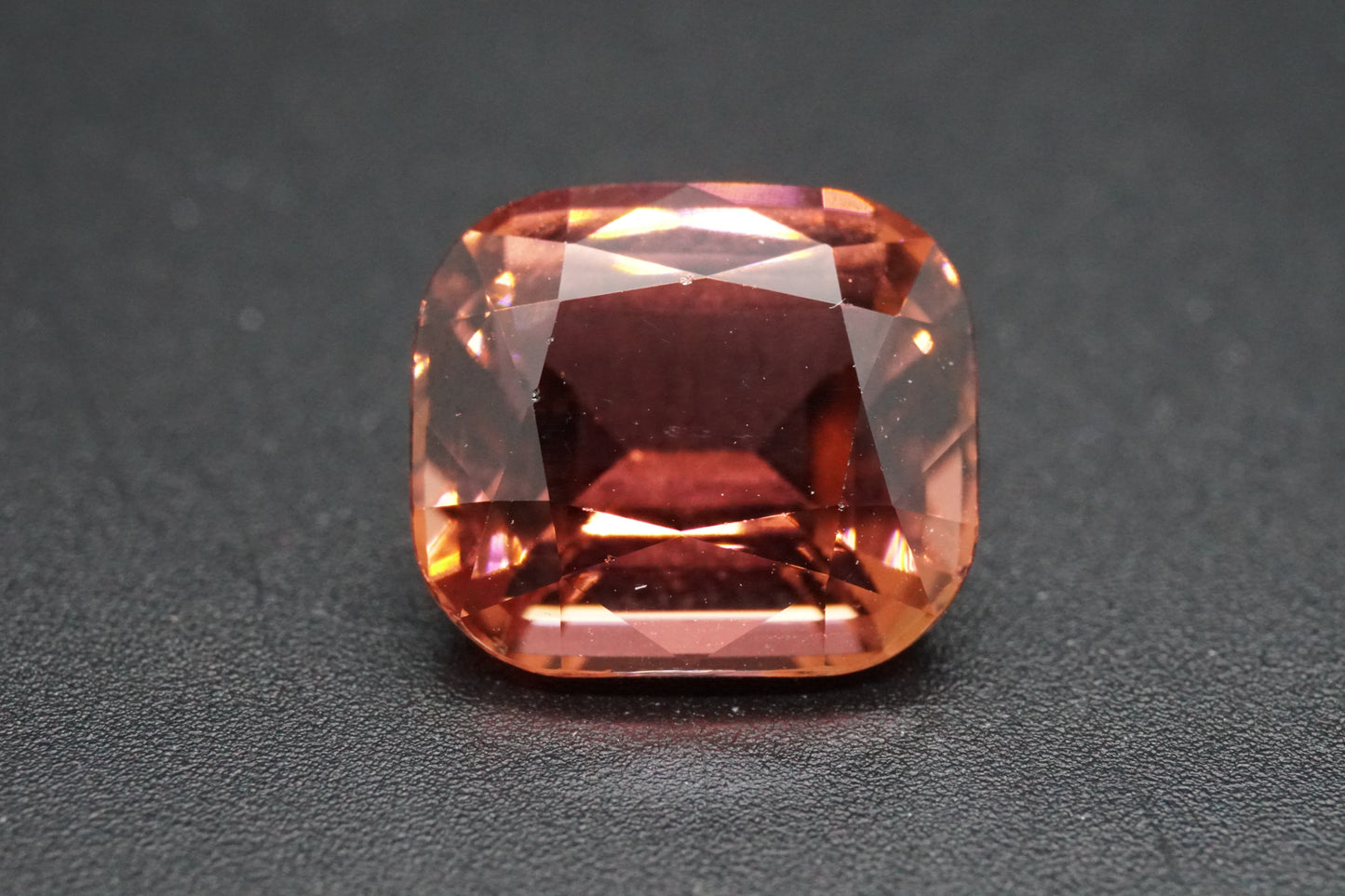 Natürlicher Turmalin aus Madagaskar – 4,81 ct – Kissenschliff – Unbehandelt