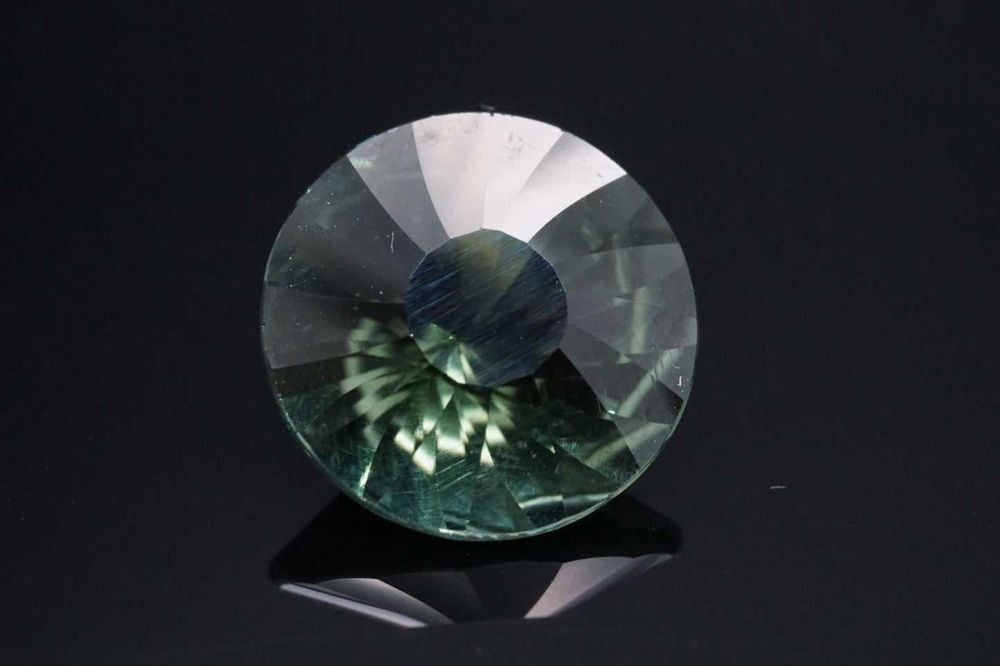 Natürlicher Turmalin aus Madagaskar – 3,95 ct – Laserschliff (Rund) – Unbehandelt
