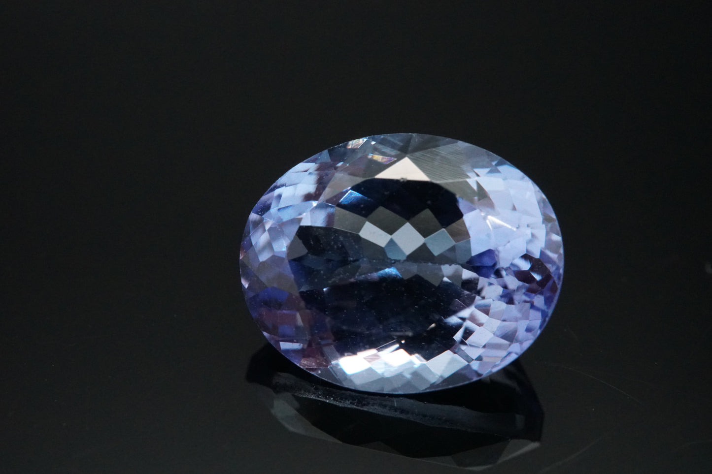 Natürlicher Tansanit aus Tansania – 4,12 ct – Ovalschliff – Unbehandelt