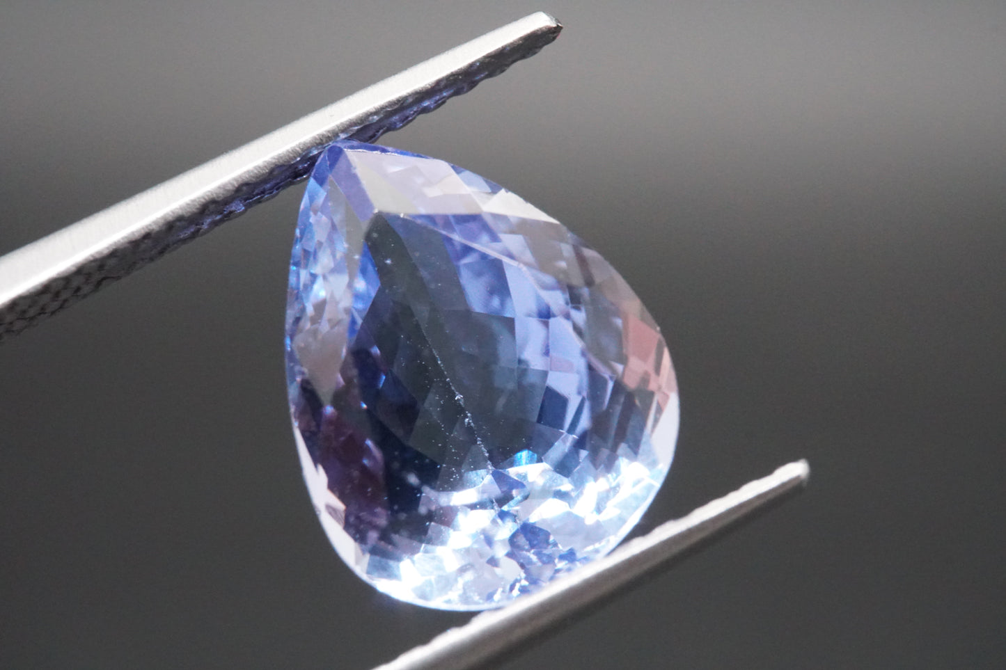 Natürlicher Tansanit aus Tansania – 3,62 ct – Birnenschliff – Unbehandelt