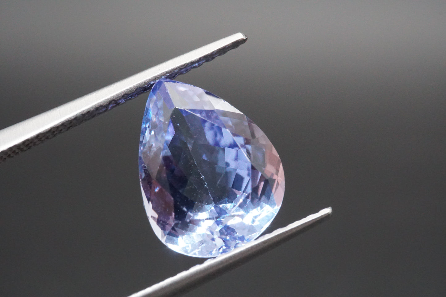 Natürlicher Tansanit aus Tansania – 3,62 ct – Birnenschliff – Unbehandelt