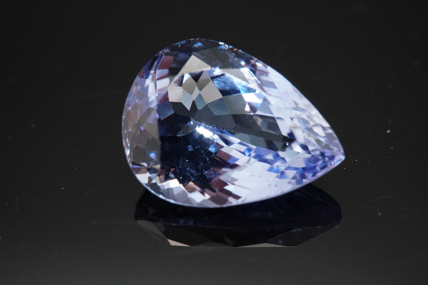 Natürlicher Tansanit aus Tansania – 3,62 ct – Birnenschliff – Unbehandelt
