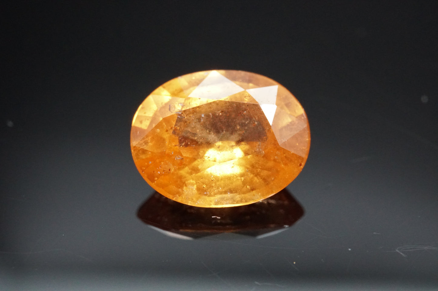Natürlicher Spessartin-Granat aus Nigeria – 2,59 ct – Ovalschliff – Unbehandelt