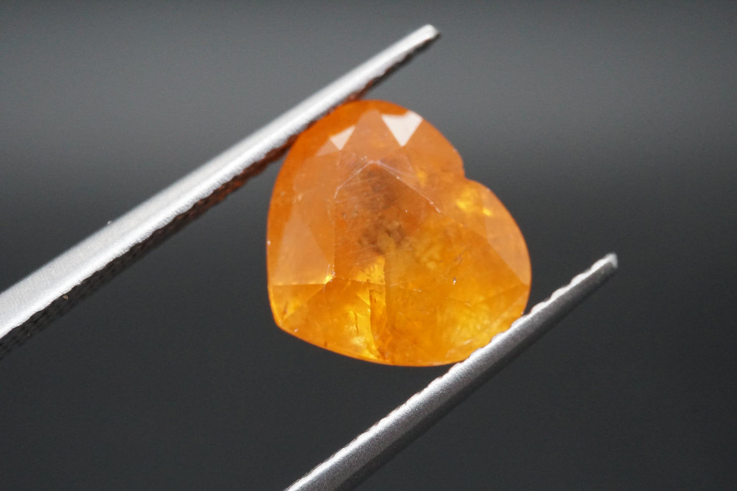 Natürlicher Spessartin-Granat aus Nigeria – 4,04 ct – Herzschliff – Unbehandelt