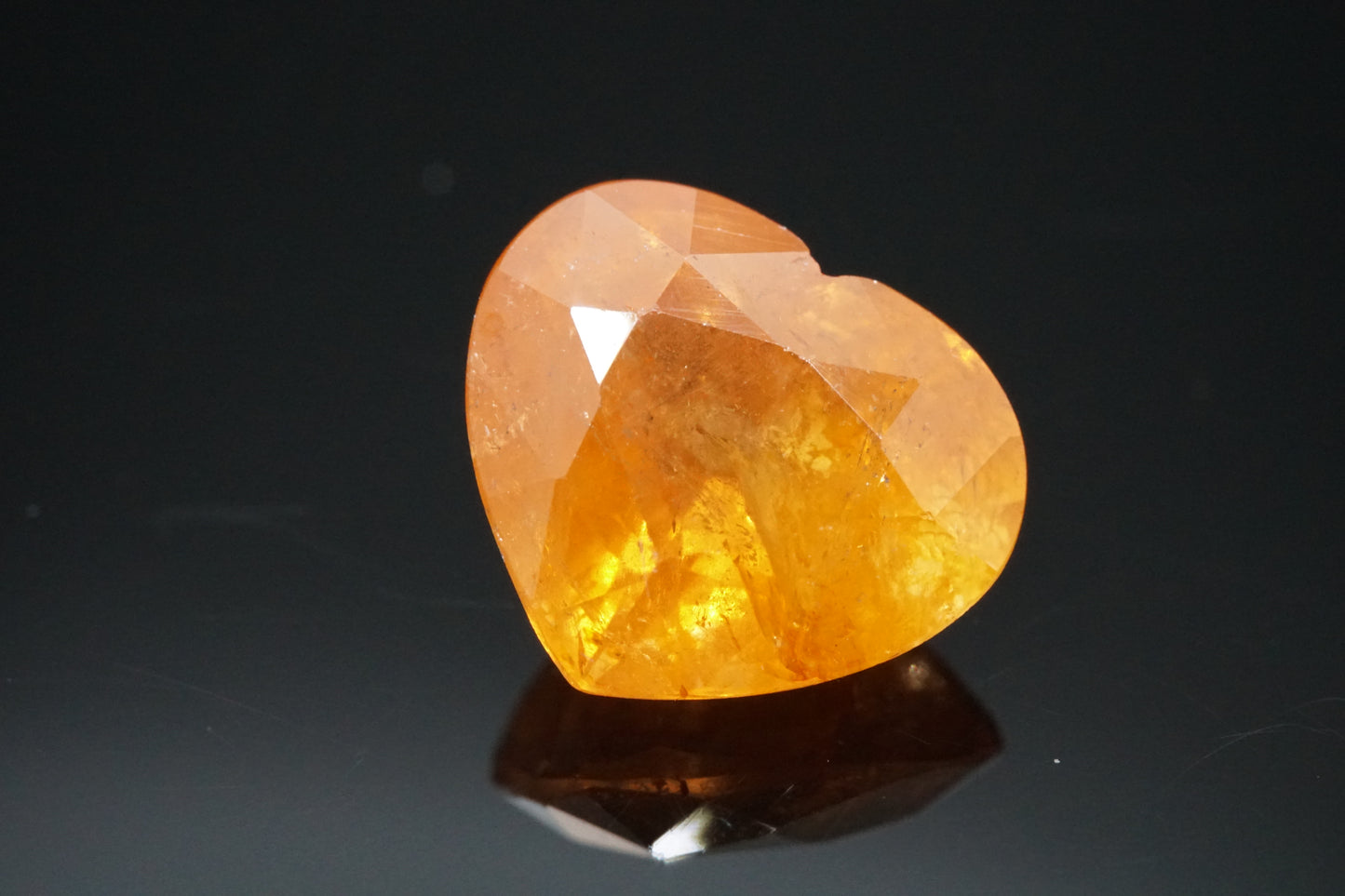 Natürlicher Spessartin-Granat aus Nigeria – 4,04 ct – Herzschliff – Unbehandelt