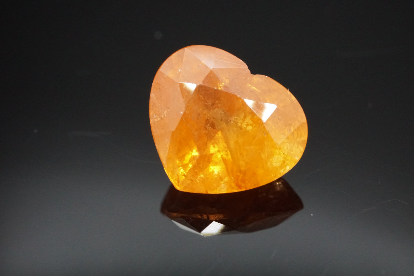 Natürlicher Spessartin-Granat aus Nigeria – 4,04 ct – Herzschliff – Unbehandelt