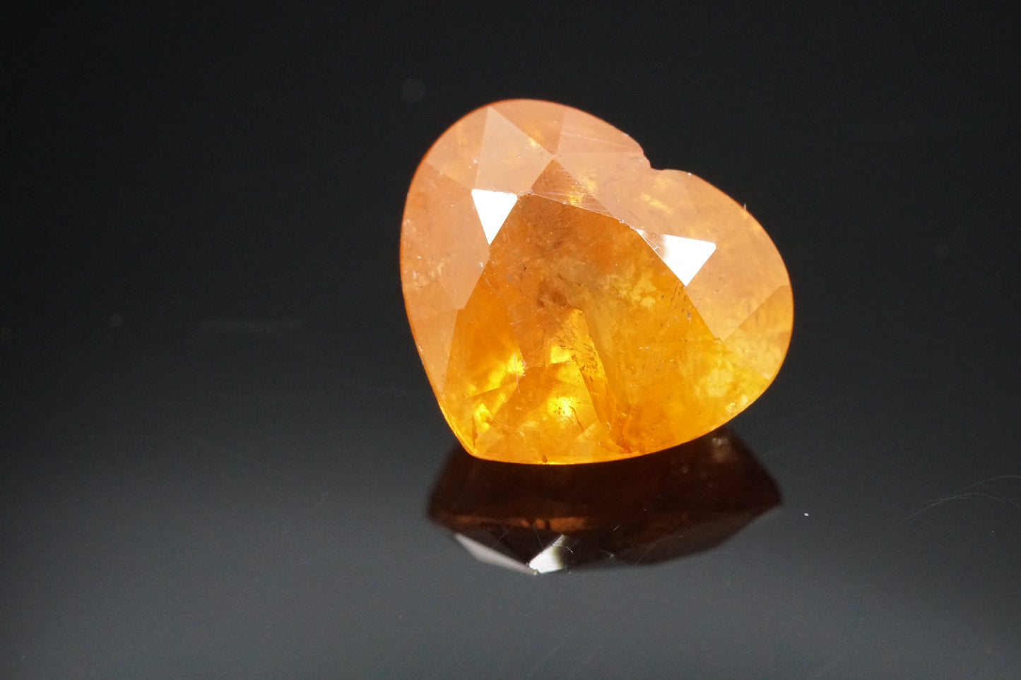 Natürlicher Spessartin-Granat aus Nigeria – 4,04 ct – Herzschliff – Unbehandelt
