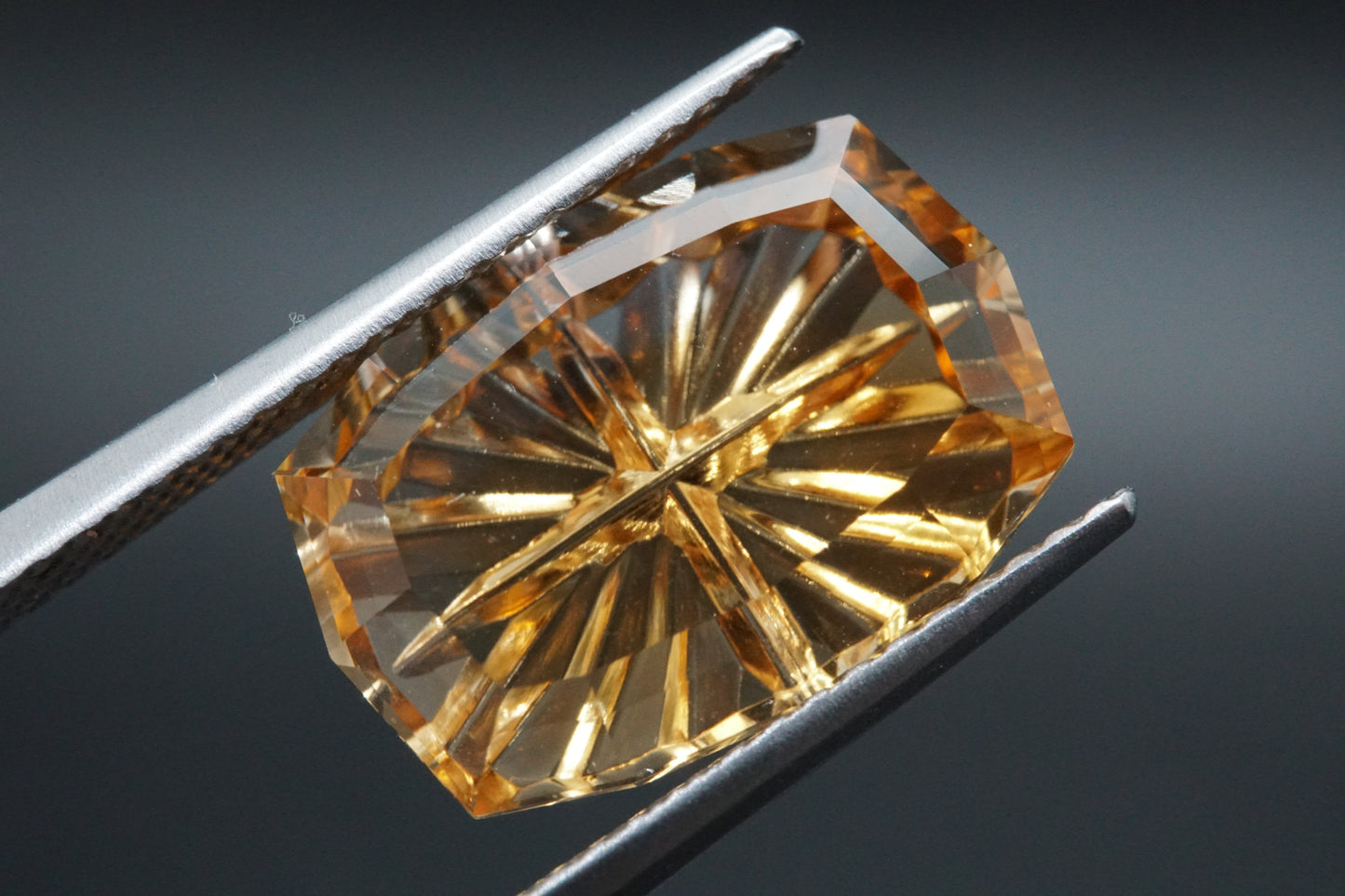 Citrin Naturell aus Brasilien – 6,05 ct – Laser Cut