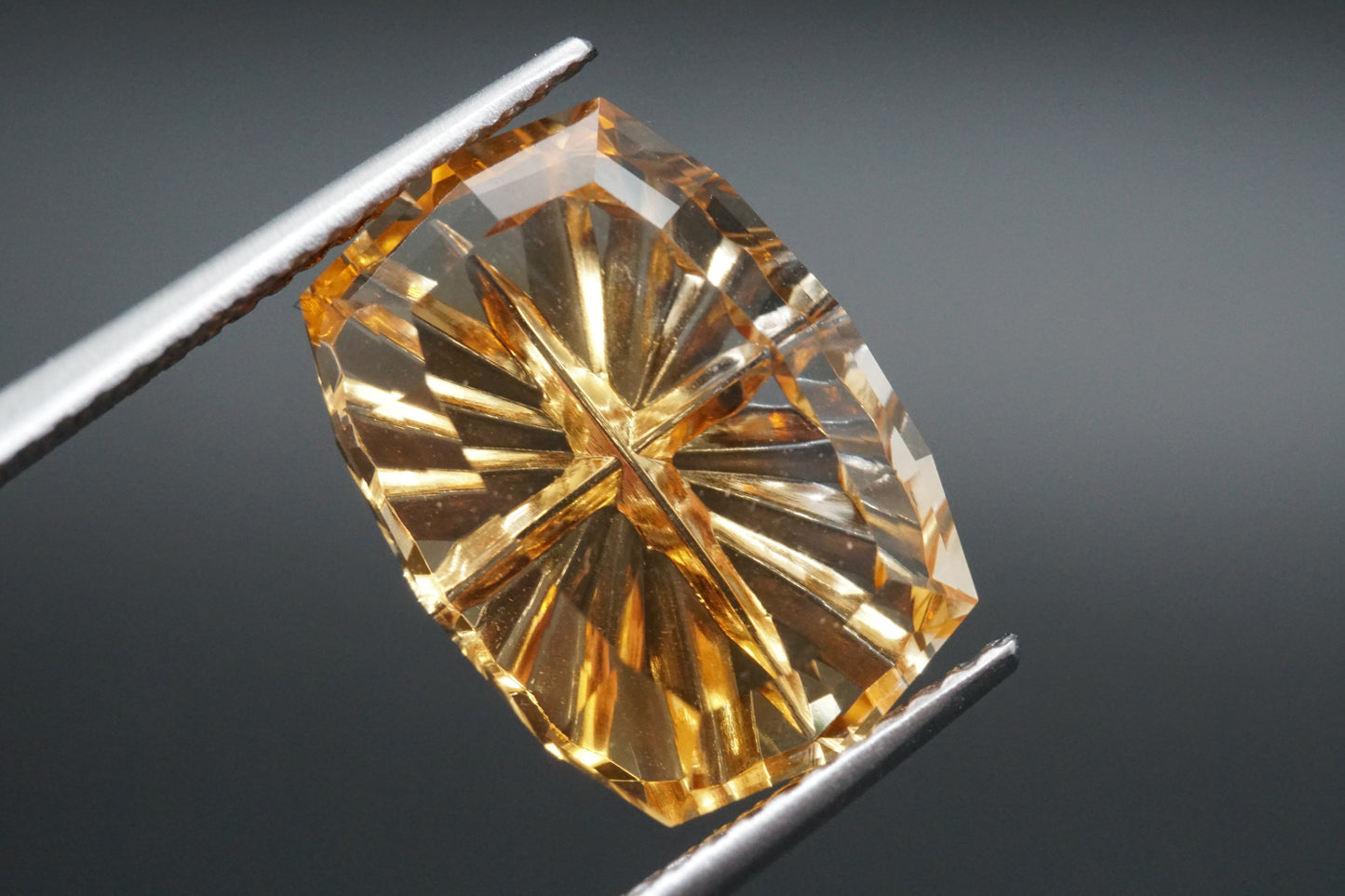 Citrin Naturell aus Brasilien – 6,05 ct – Laser Cut
