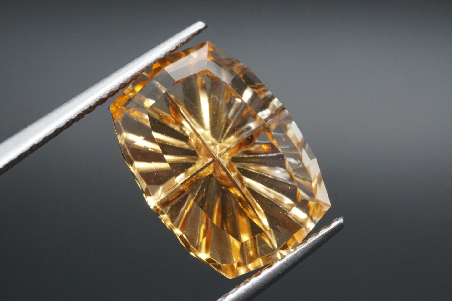 Citrin Naturell aus Brasilien – 6,05 ct – Laser Cut