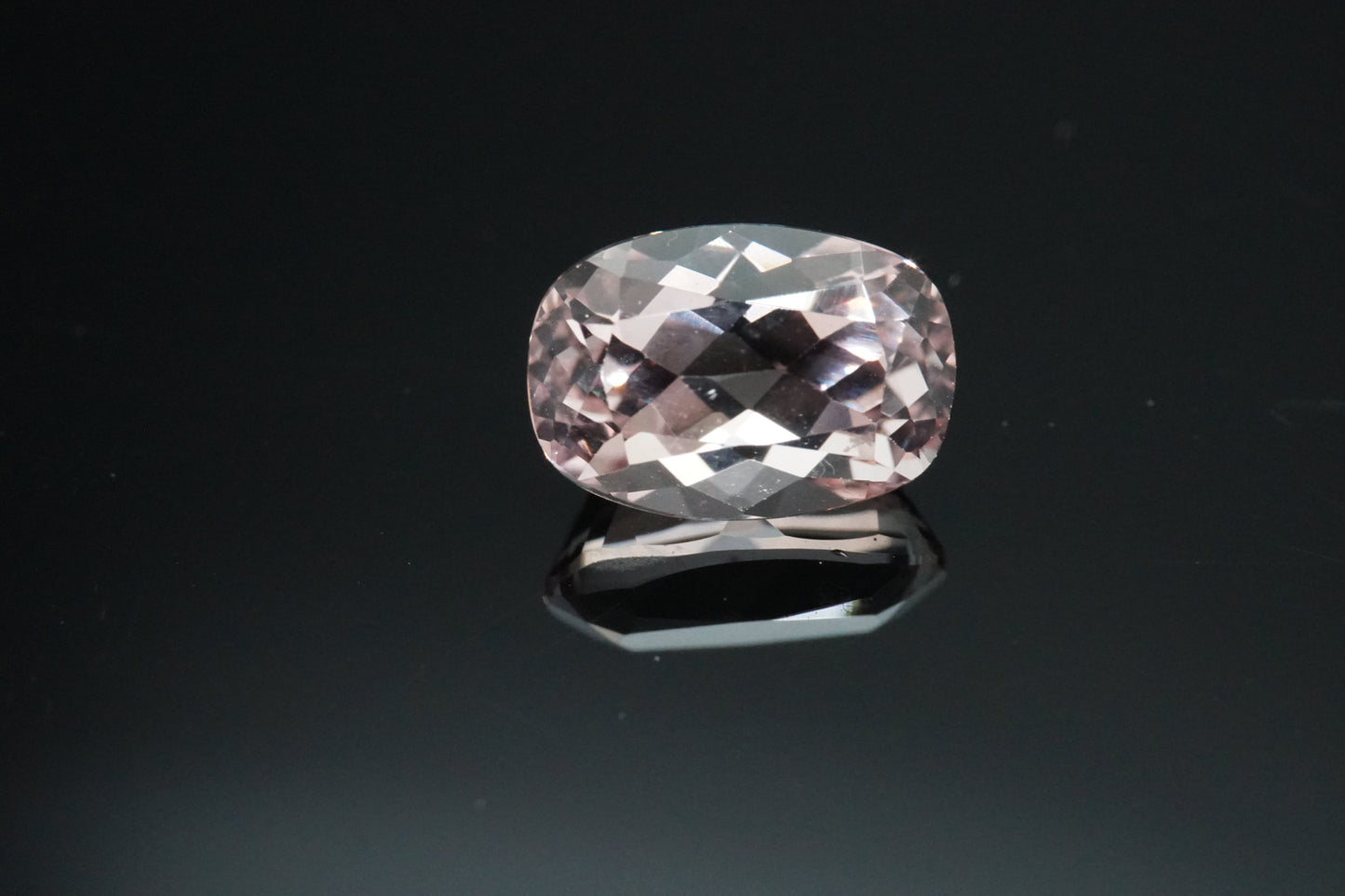 Morganit Naturell aus Brasilien – 1,3 ct – Cushion Cut