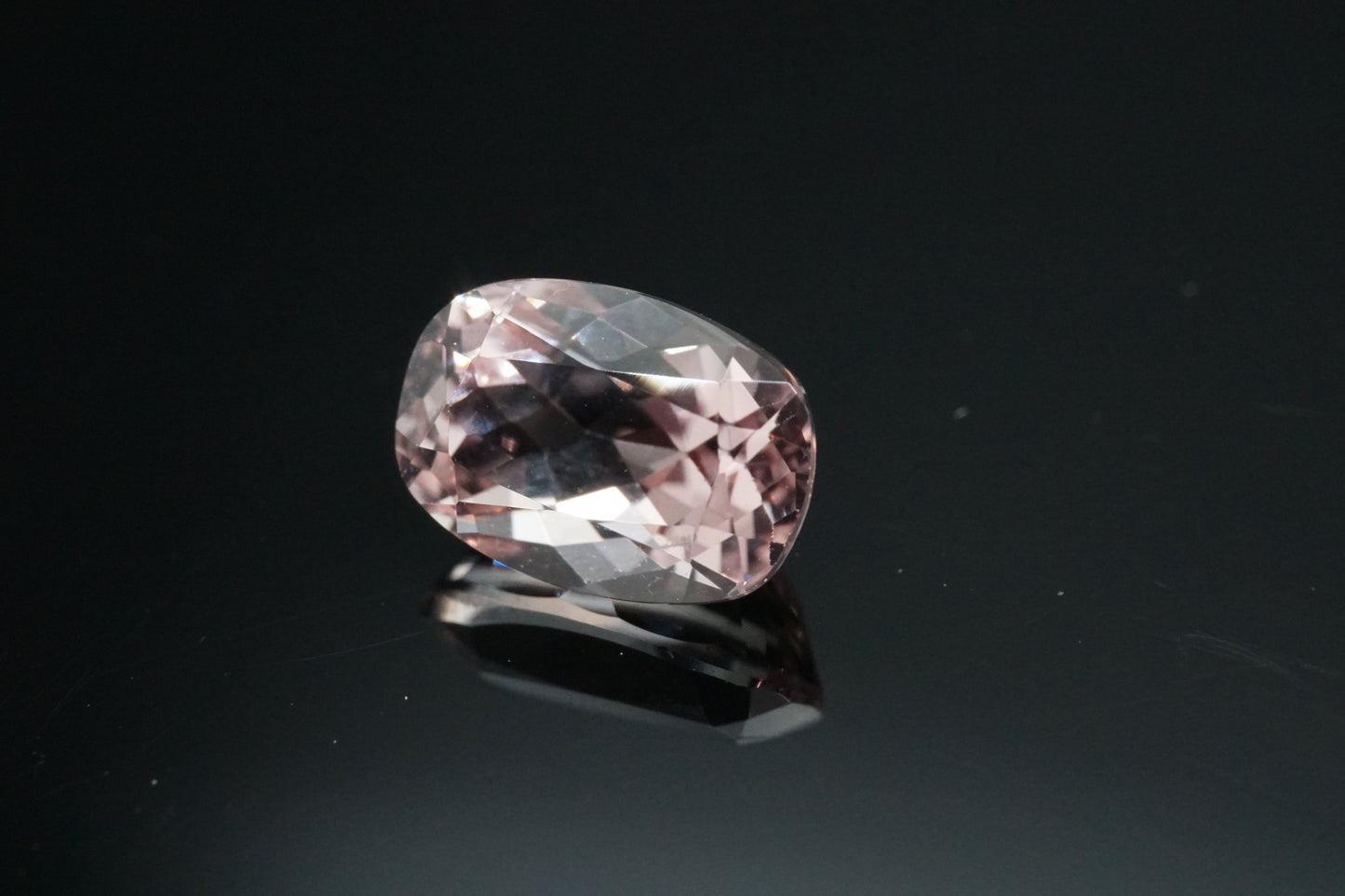 Morganit Naturell aus Brasilien – 1,3 ct – Cushion Cut