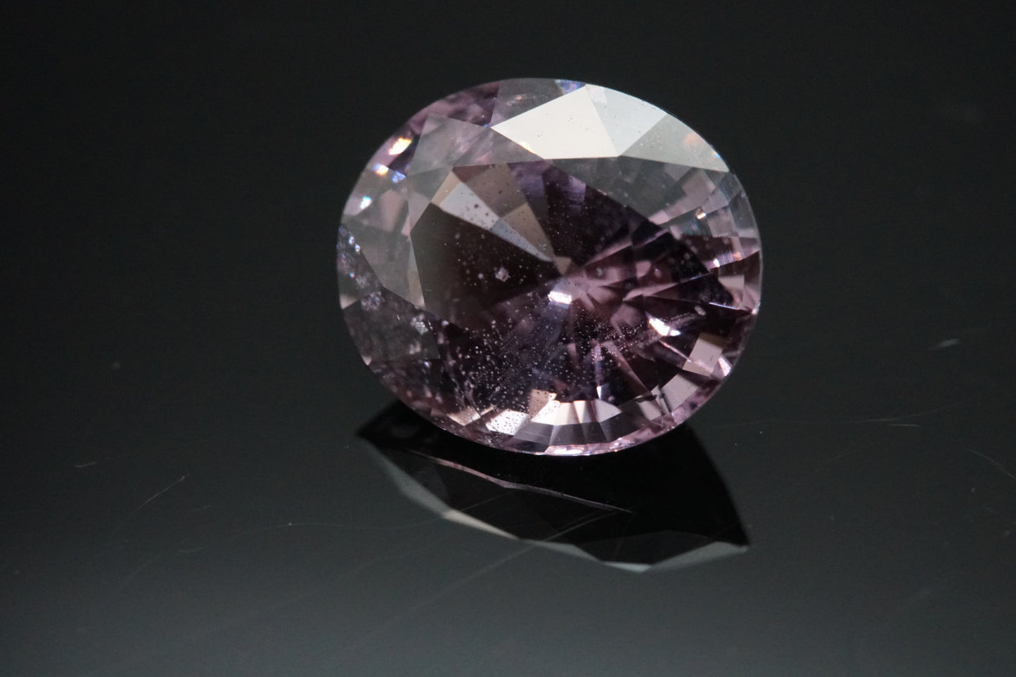 Spinell Naturell aus Burma – 2,94 ct – Oval Cut