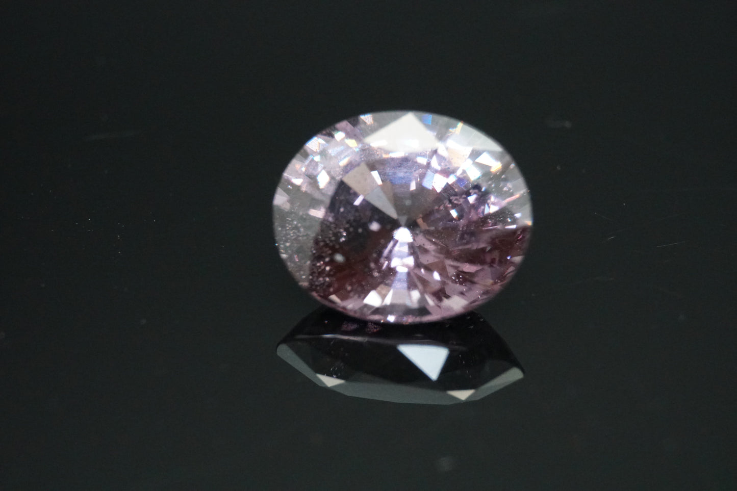 Spinell Naturell aus Burma – 2,94 ct – Oval Cut