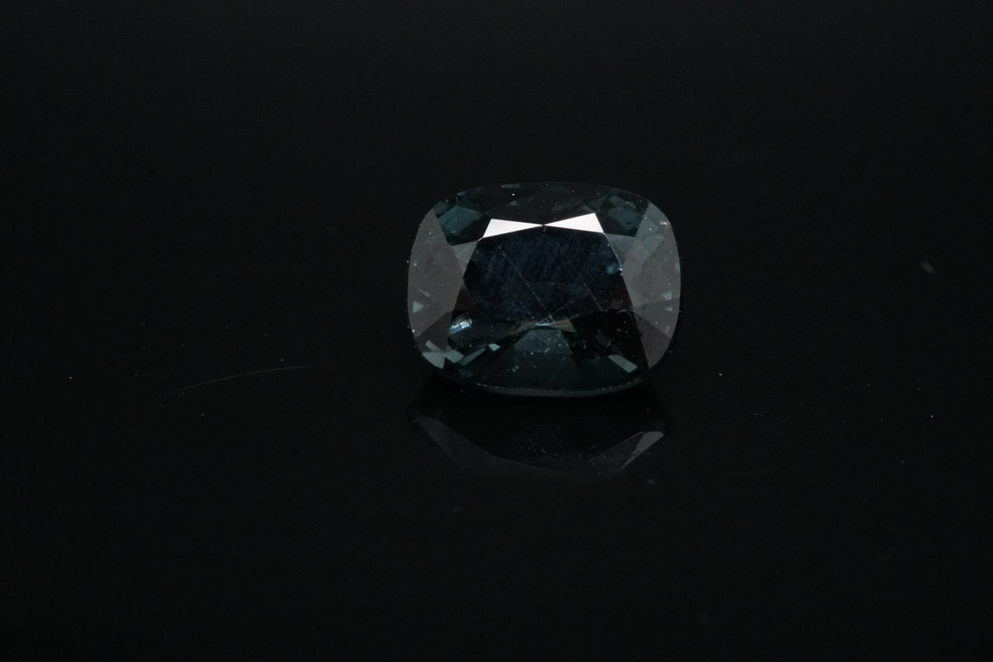 Spinell Naturell aus Burma – 1,85 ct – Cushion Cut
