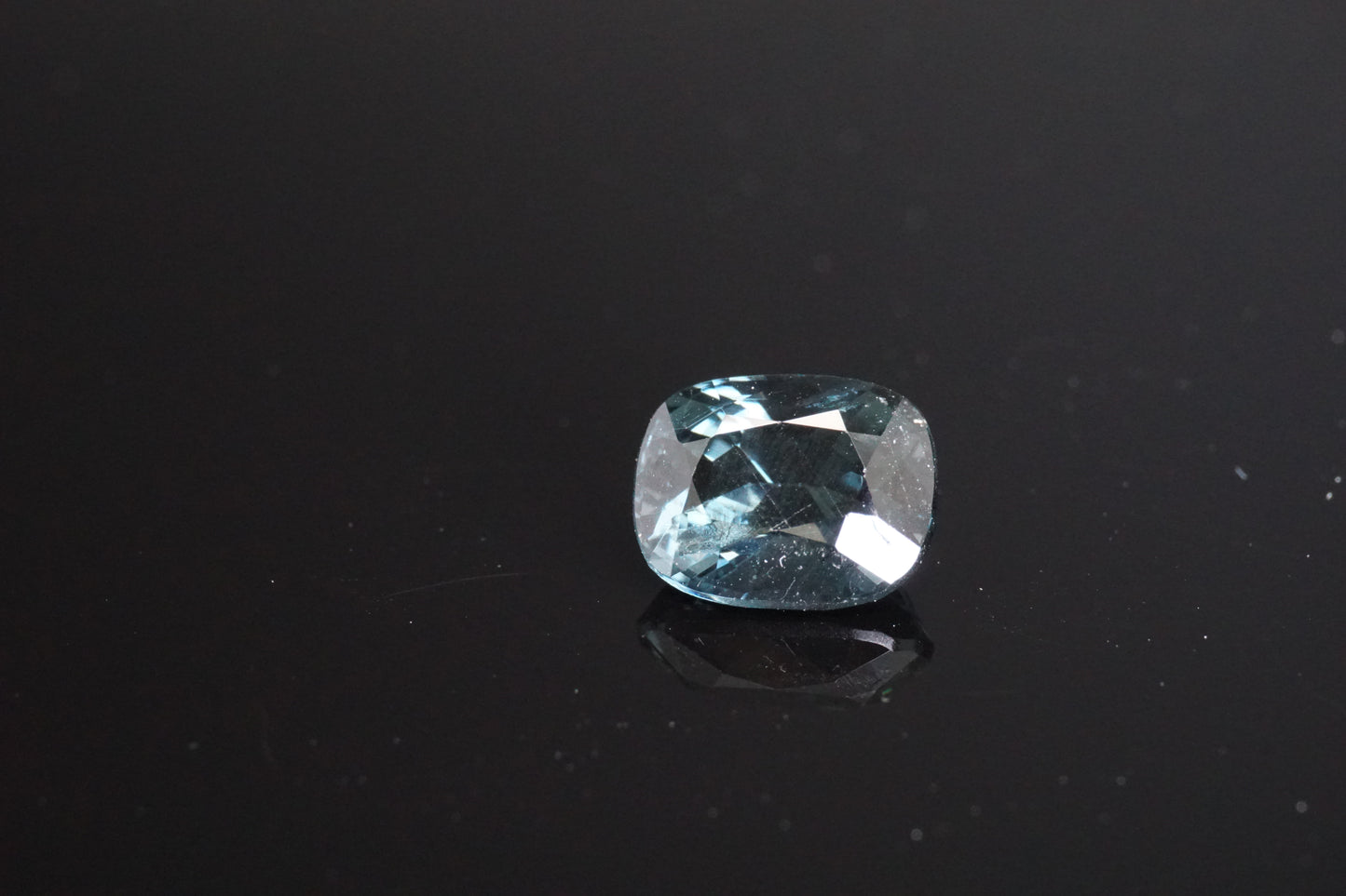 Spinell Naturell aus Burma – 1,85 ct – Cushion Cut