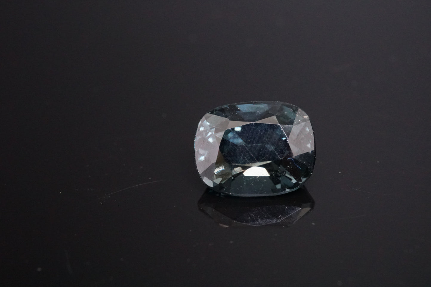 Spinell Naturell aus Burma – 1,85 ct – Cushion Cut