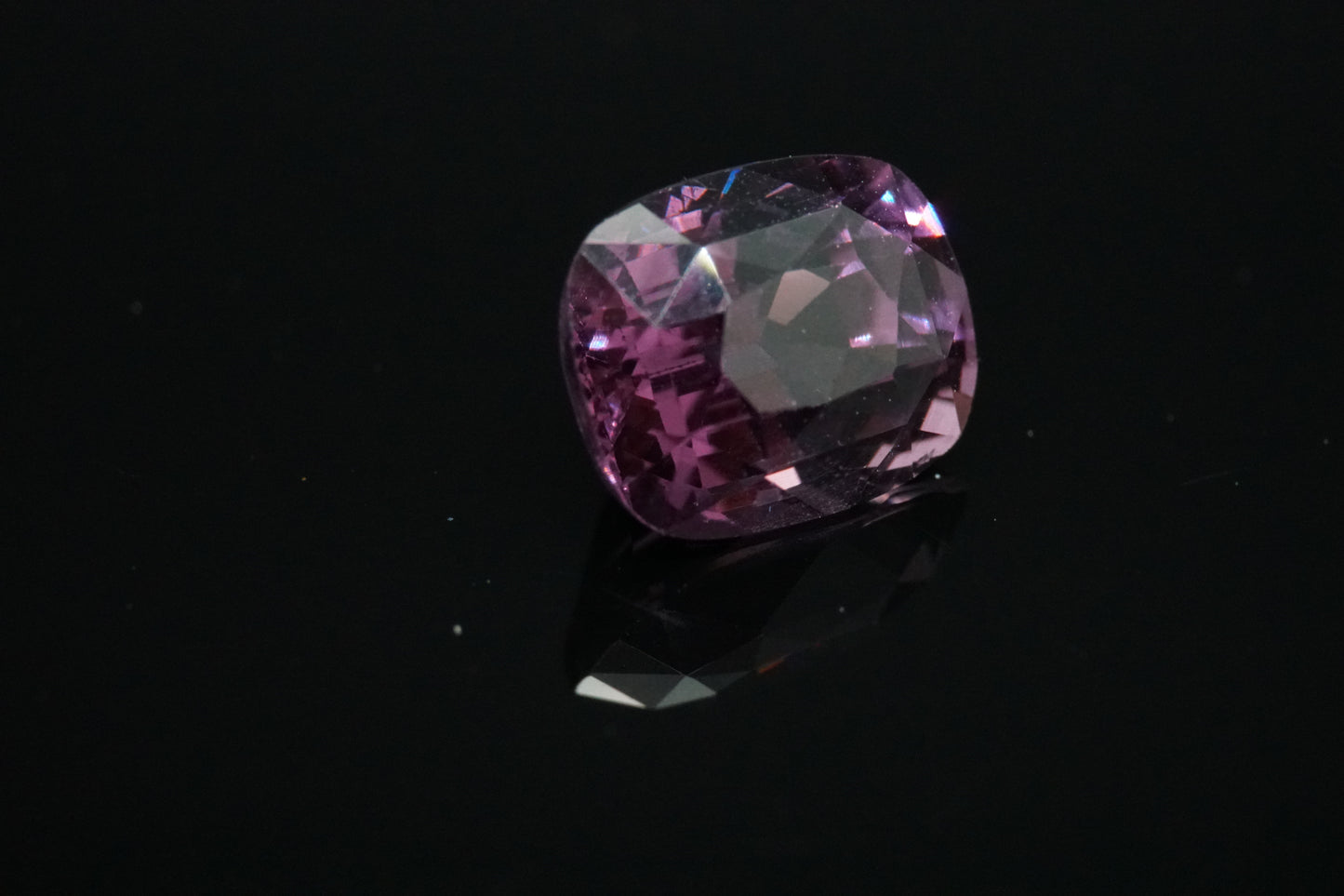 Spinell Naturell aus Burma – 2,09 ct – Cushion Cut