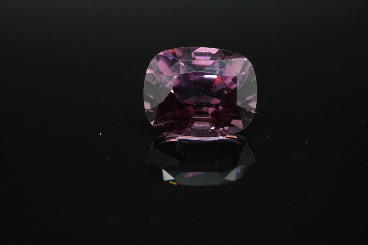Spinell Naturell aus Burma – 2,09 ct – Cushion Cut