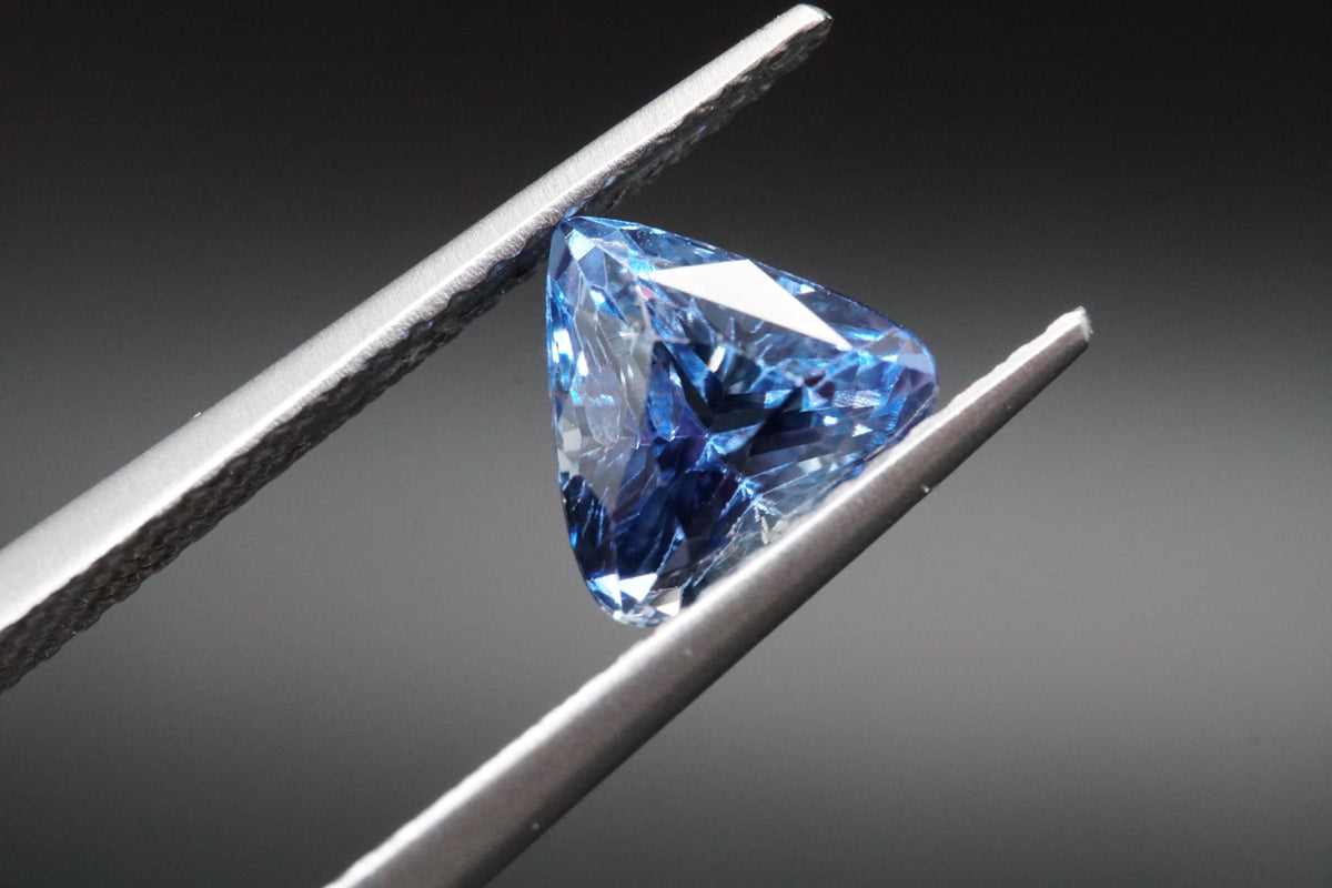 Natürlicher Saphir – 1,45 ct – Trillion-Schliff – Sri Lanka