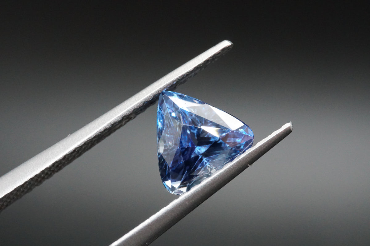 Natürlicher Saphir – 1,45 ct – Trillion-Schliff – Sri Lanka